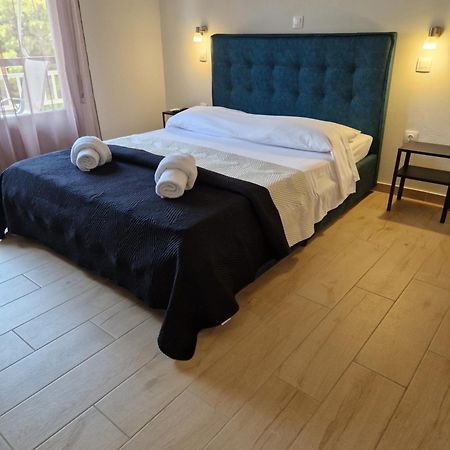 ארטמידה Above Apartments Near The Airport חדר תמונה