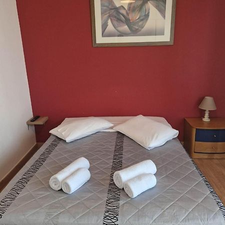 ארטמידה Above Apartments Near The Airport חדר תמונה