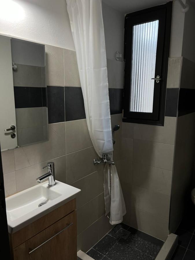 ארטמידה Above Apartments Near The Airport מראה חיצוני תמונה
