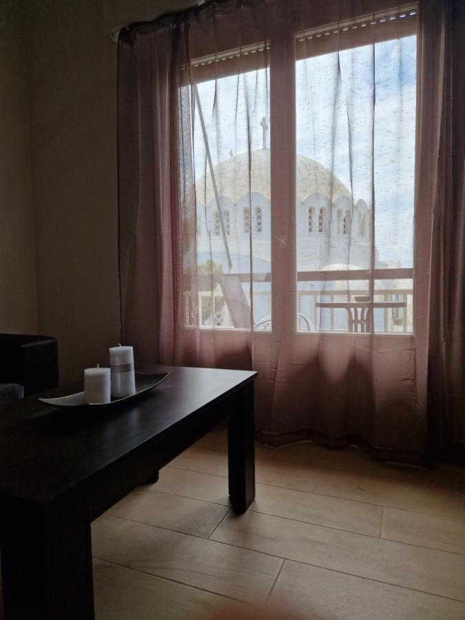 ארטמידה Above Apartments Near The Airport מראה חיצוני תמונה