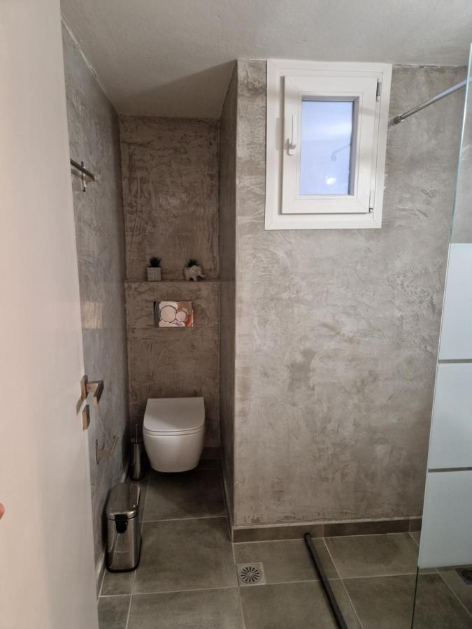 ארטמידה Above Apartments Near The Airport מראה חיצוני תמונה